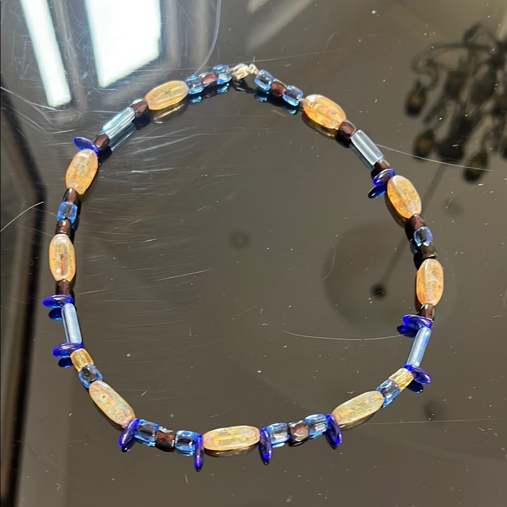 Elegant Multicolor Beaded 9.5” Statement Necklace on a Metal Wire Blue Brown